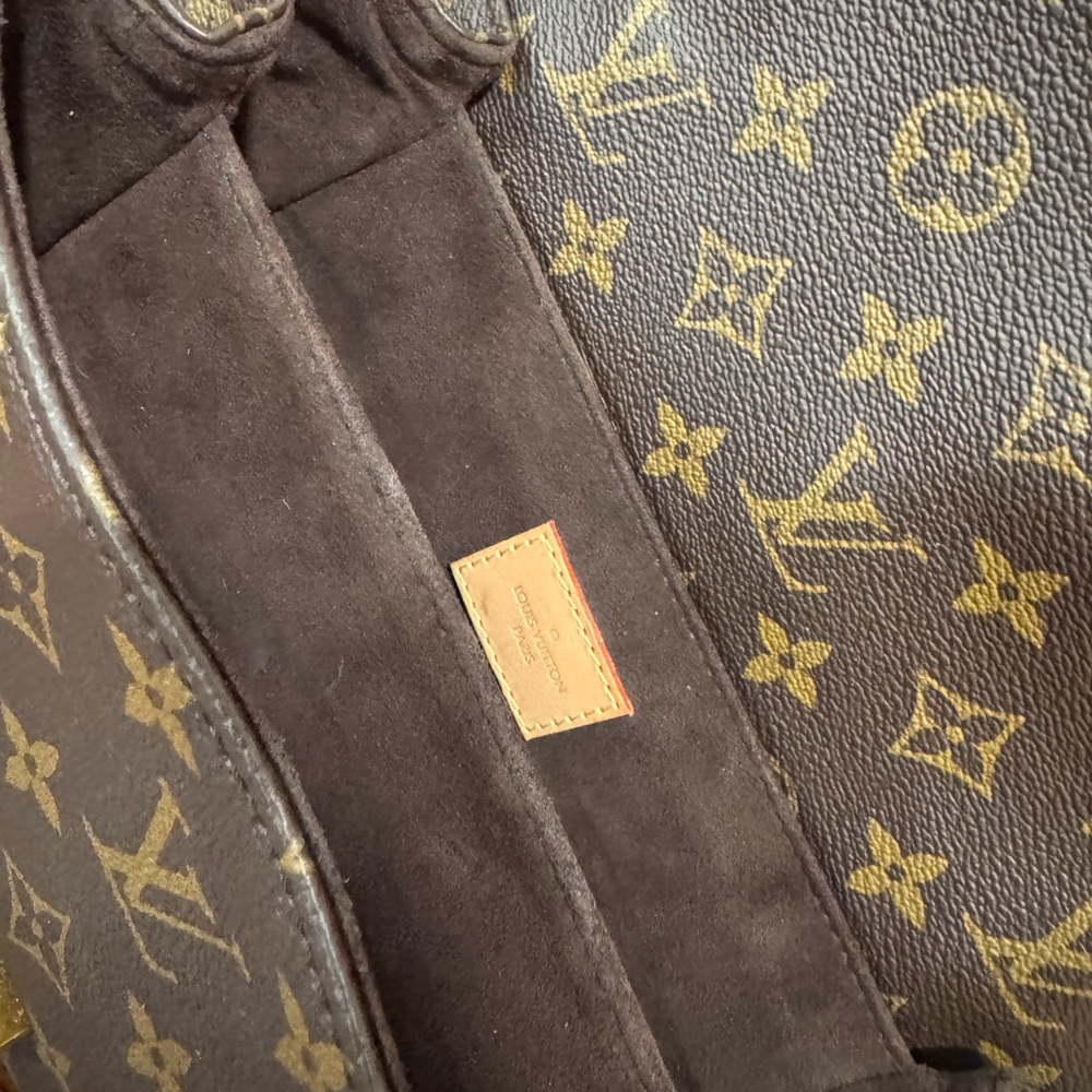 Louis Vuitton Pochette Métis Monogram Handbag - Picture 7 of 12